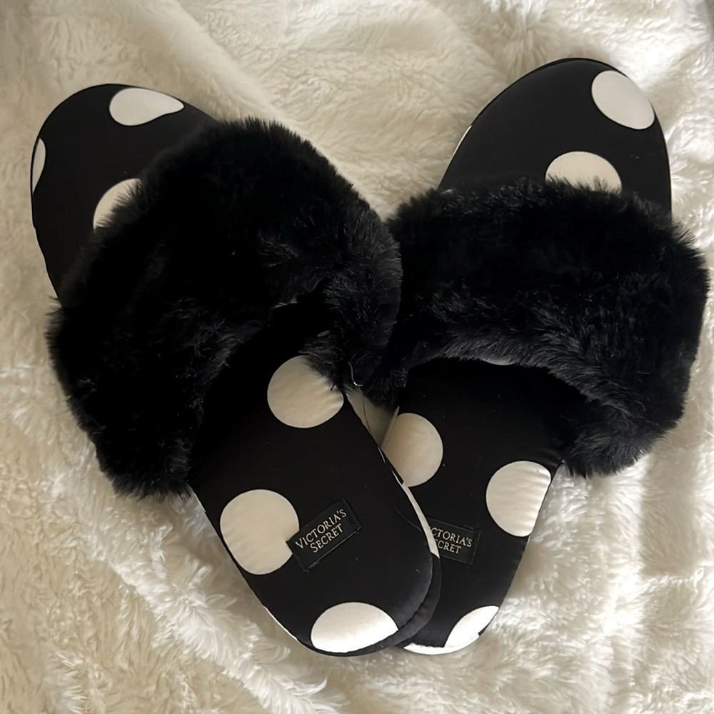 Brand New Victoria’s Secret polka dot house shoes